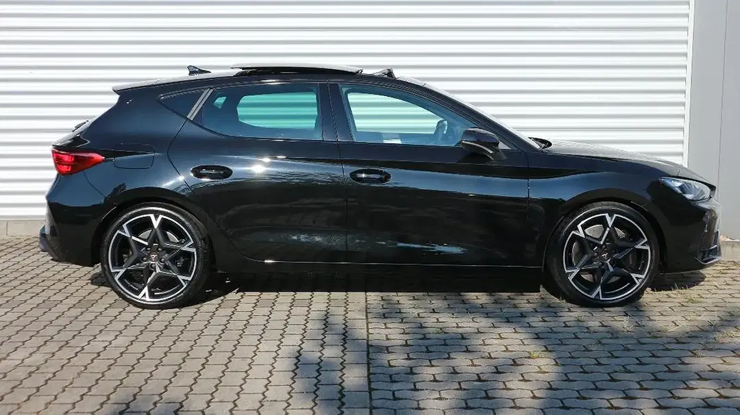 CUPRA Leon - Thumbnail 3