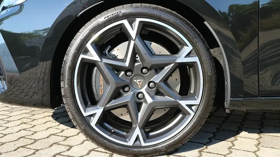 CUPRA Leon - Thumbnail 5