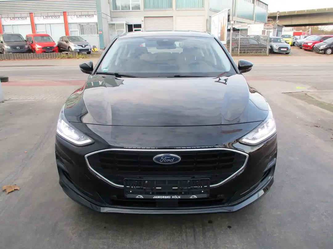 Ford Focus - Thumbnail 6