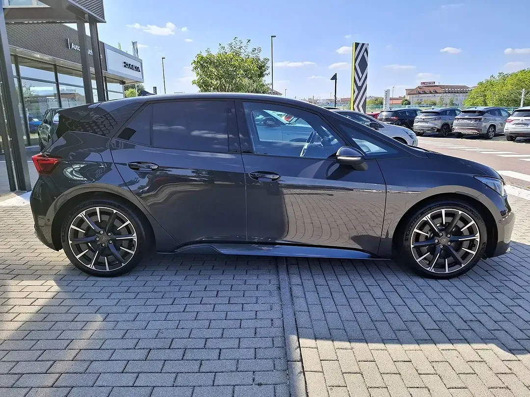 CUPRA Born - Thumbnail 6