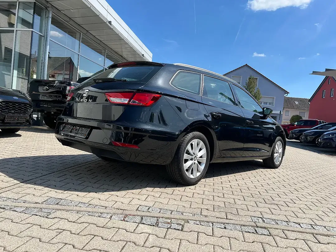SEAT Leon - Thumbnail 4