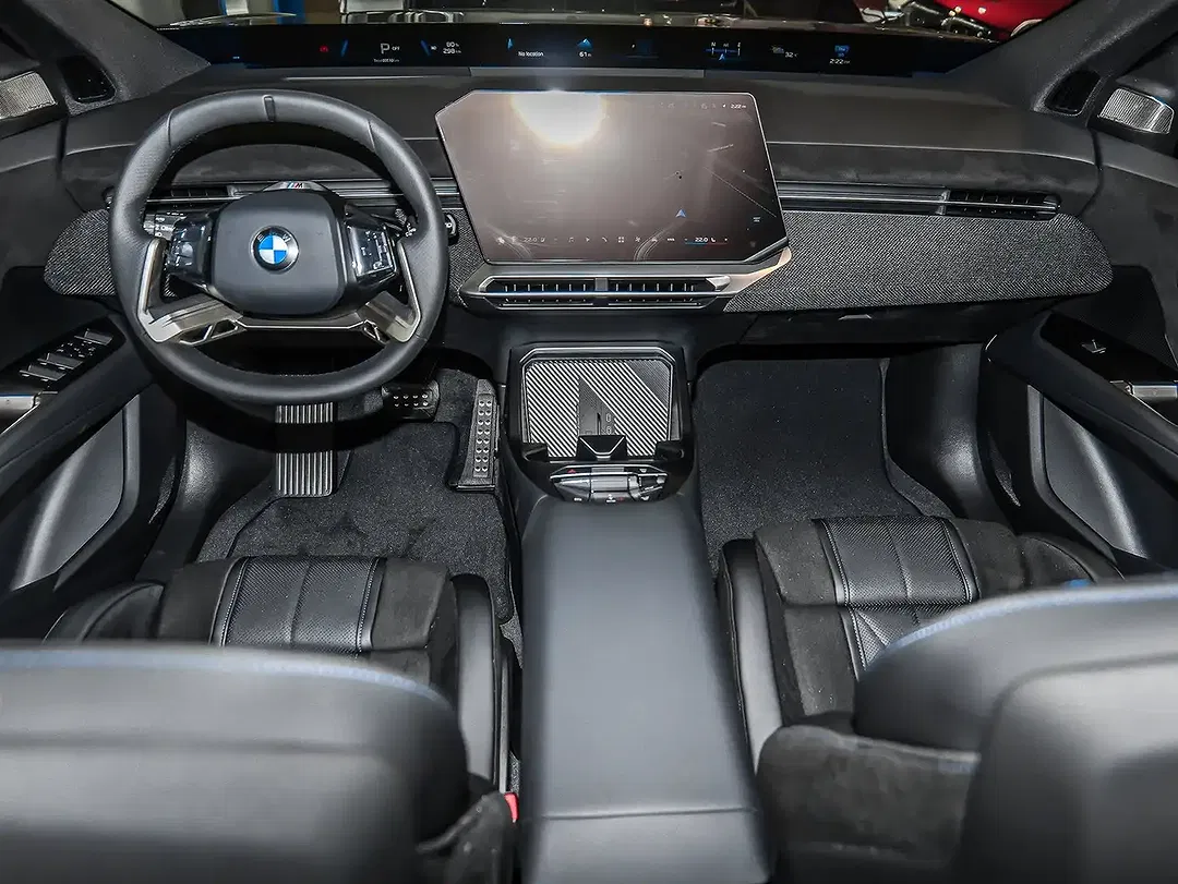 BMW iX3 - Thumbnail 11