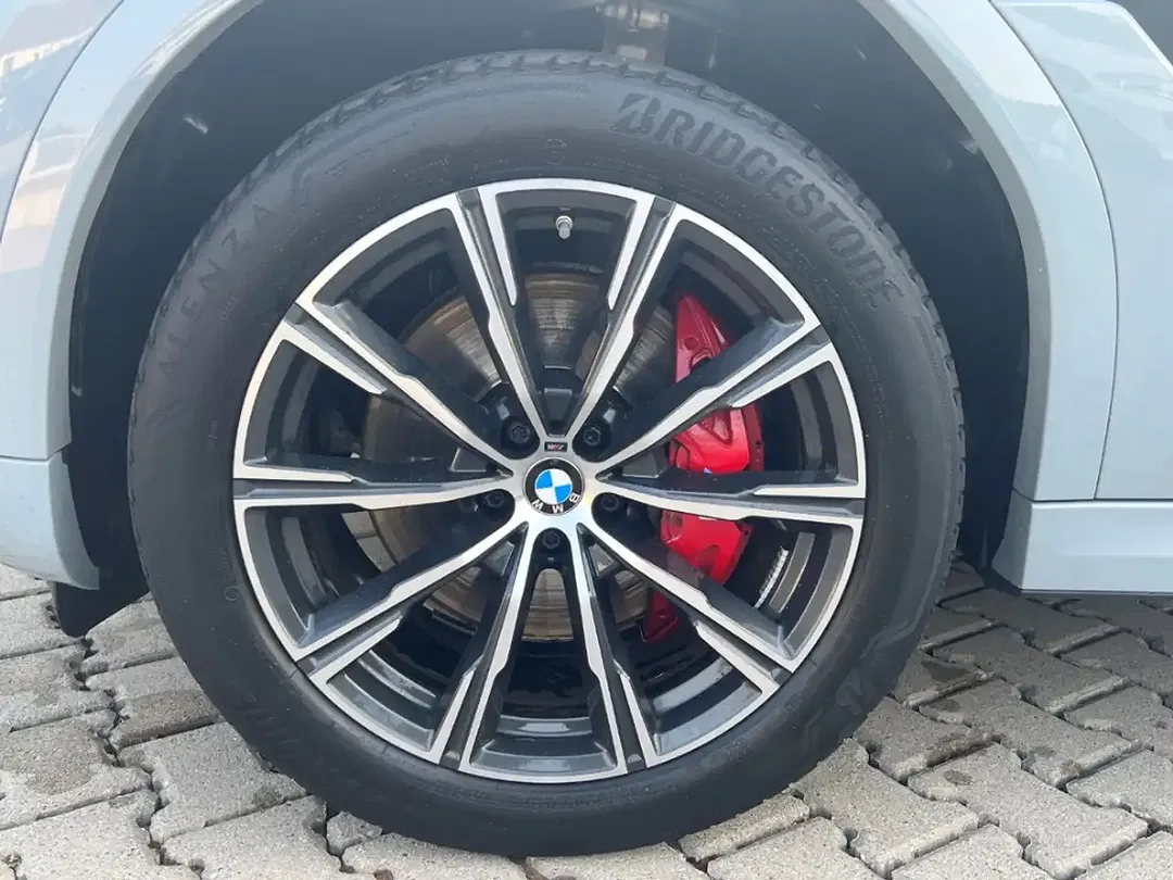 BMW X6 - Thumbnail 6