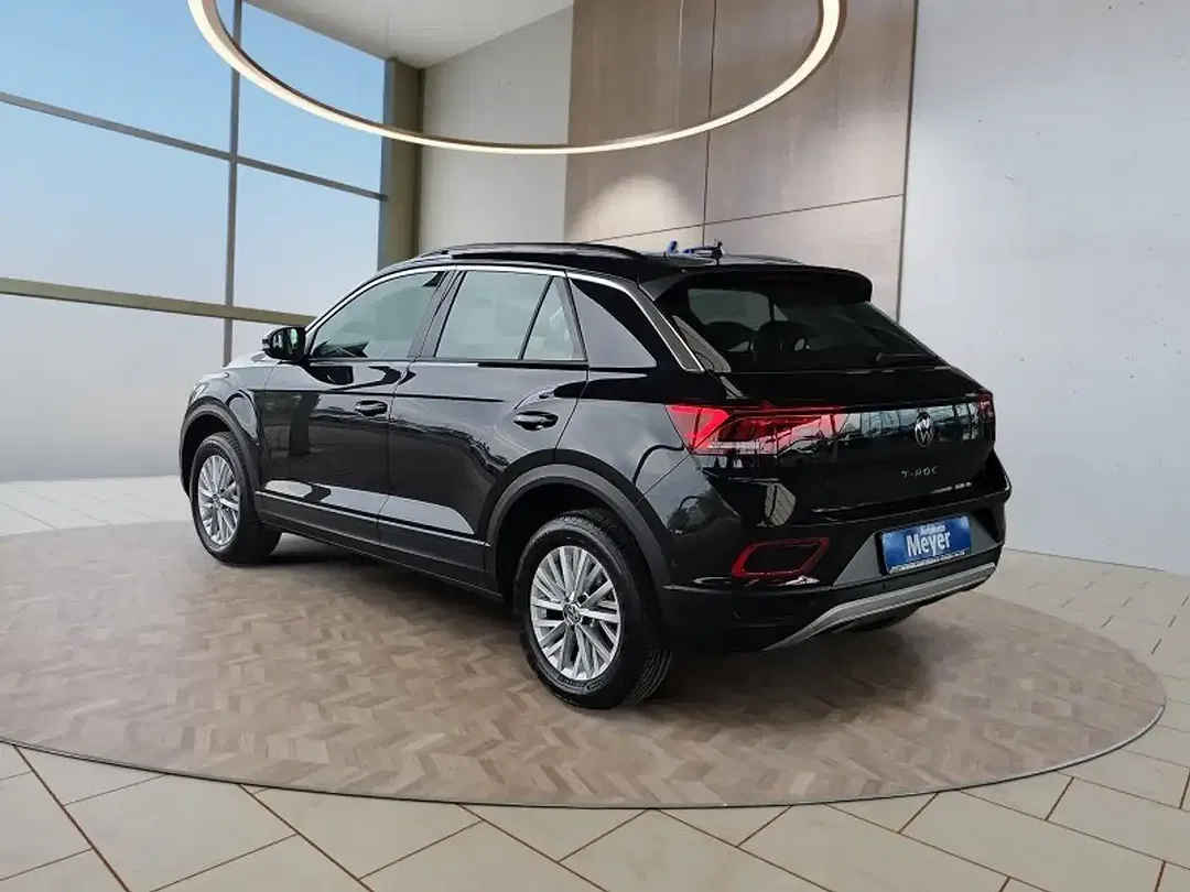 Volkswagen T-Roc - Thumbnail 3