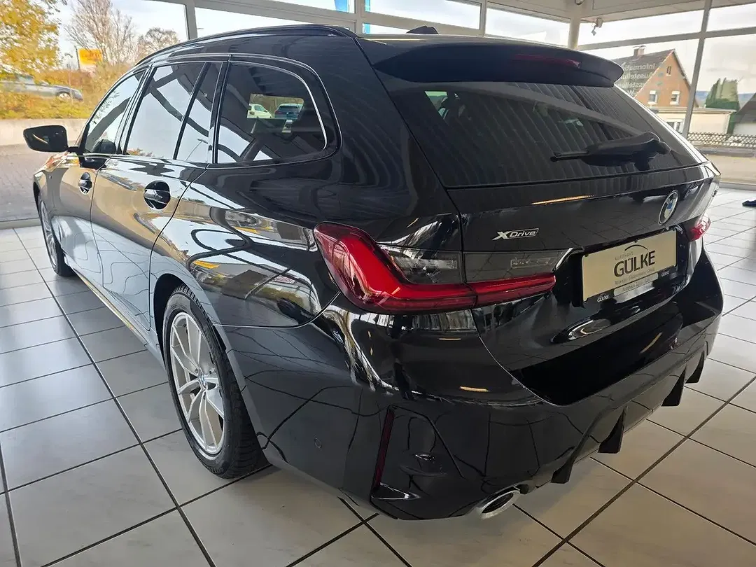BMW 320 - Thumbnail 3