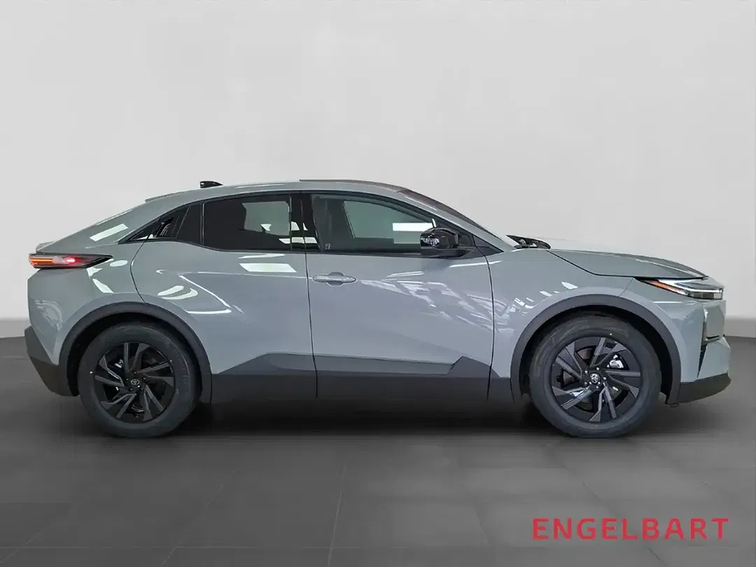 Toyota C-HR - Thumbnail 5