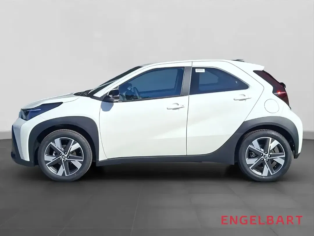 Toyota Aygo X - Thumbnail 2