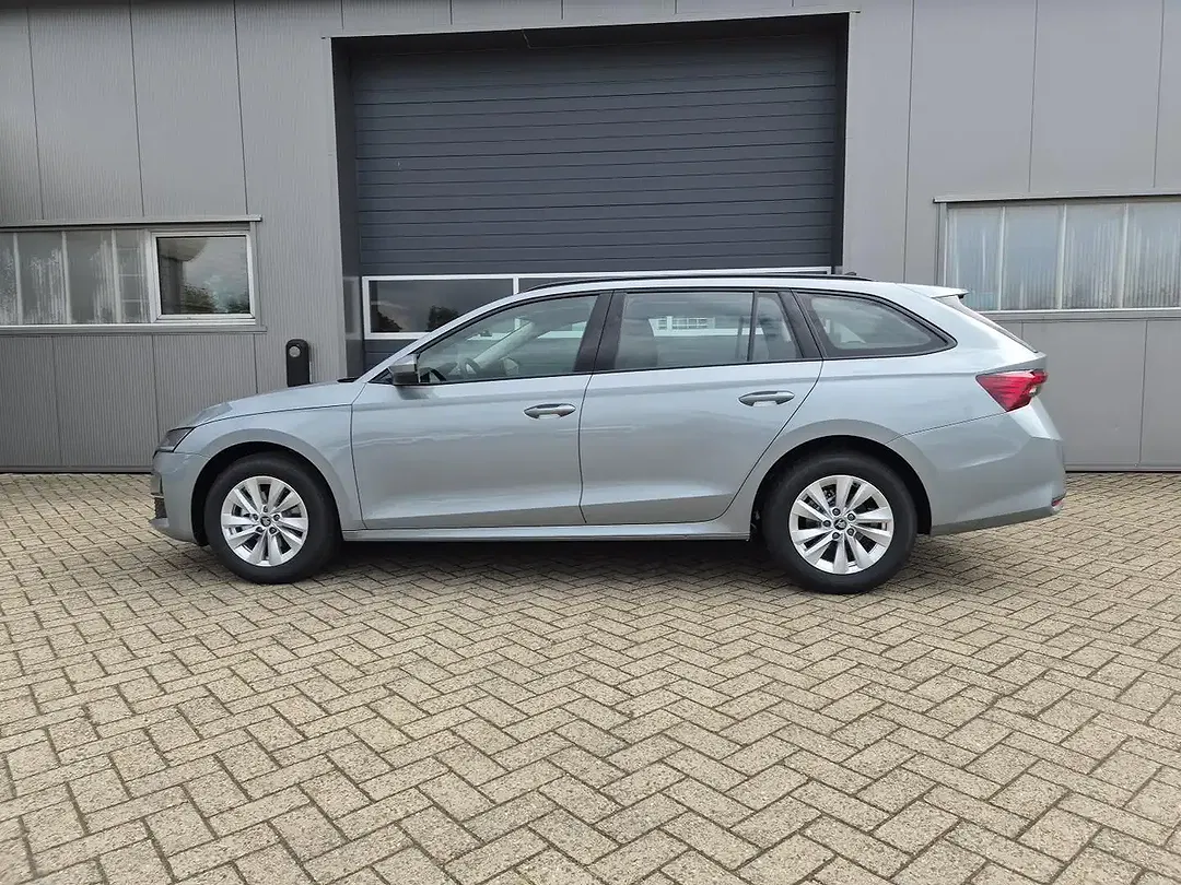 Skoda Octavia - Thumbnail 1