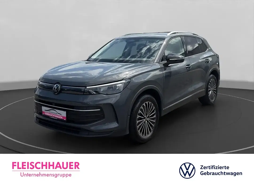 Volkswagen Tiguan - Thumbnail 1