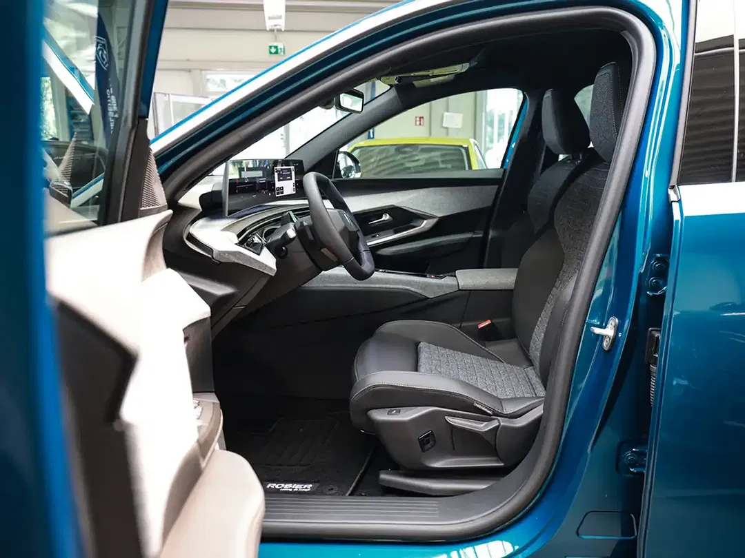Peugeot 3008 - Thumbnail 10