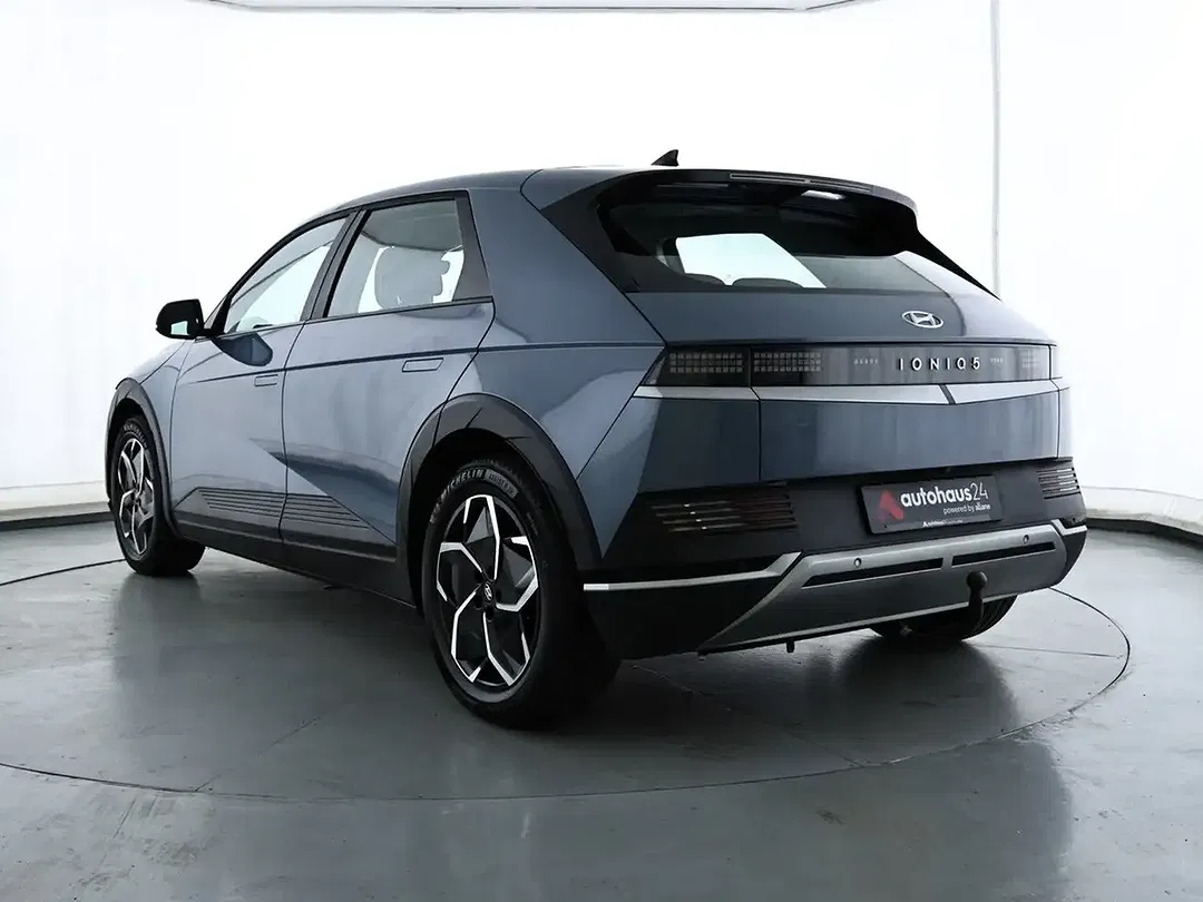 Hyundai IONIQ 5 - Thumbnail 4