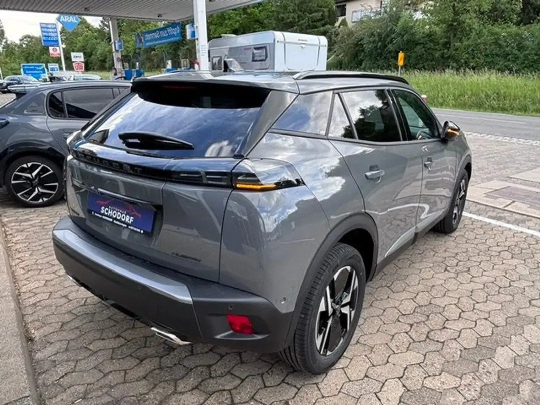 Peugeot 2008 - Thumbnail 3