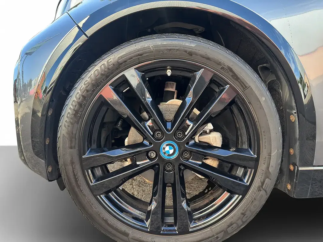 BMW i3 - Thumbnail 3
