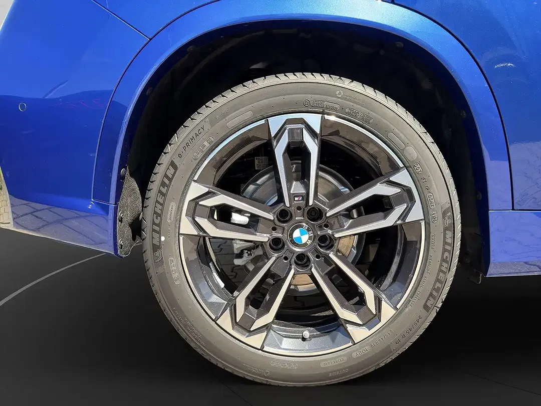 BMW X1 - Thumbnail 11
