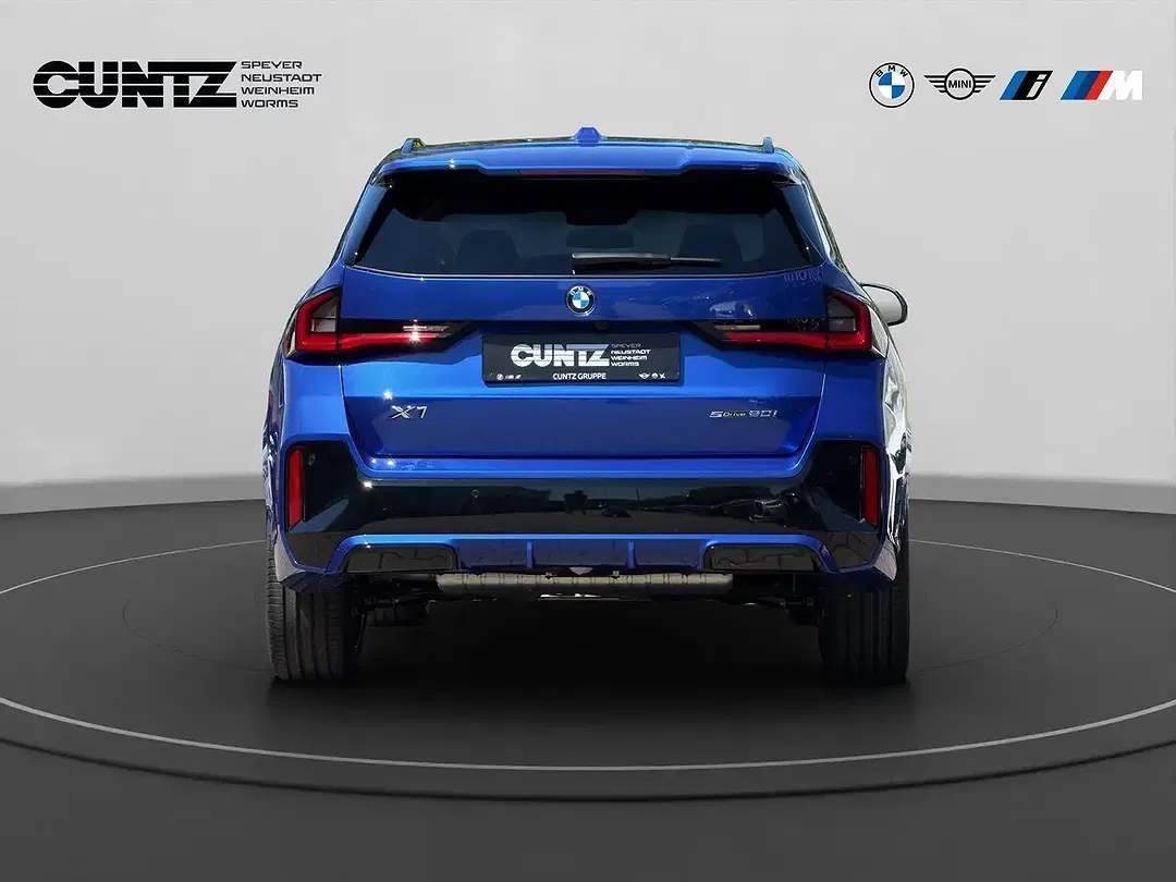 BMW X1 - Thumbnail 6