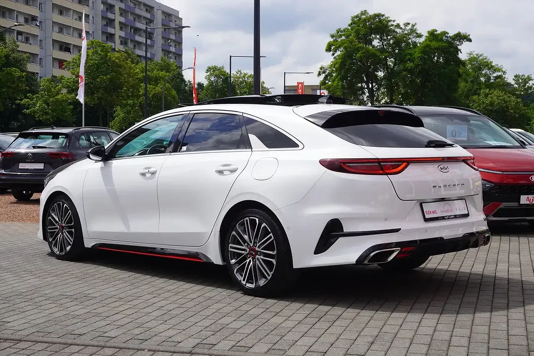 Kia ProCeed / pro_cee'd - Thumbnail 3