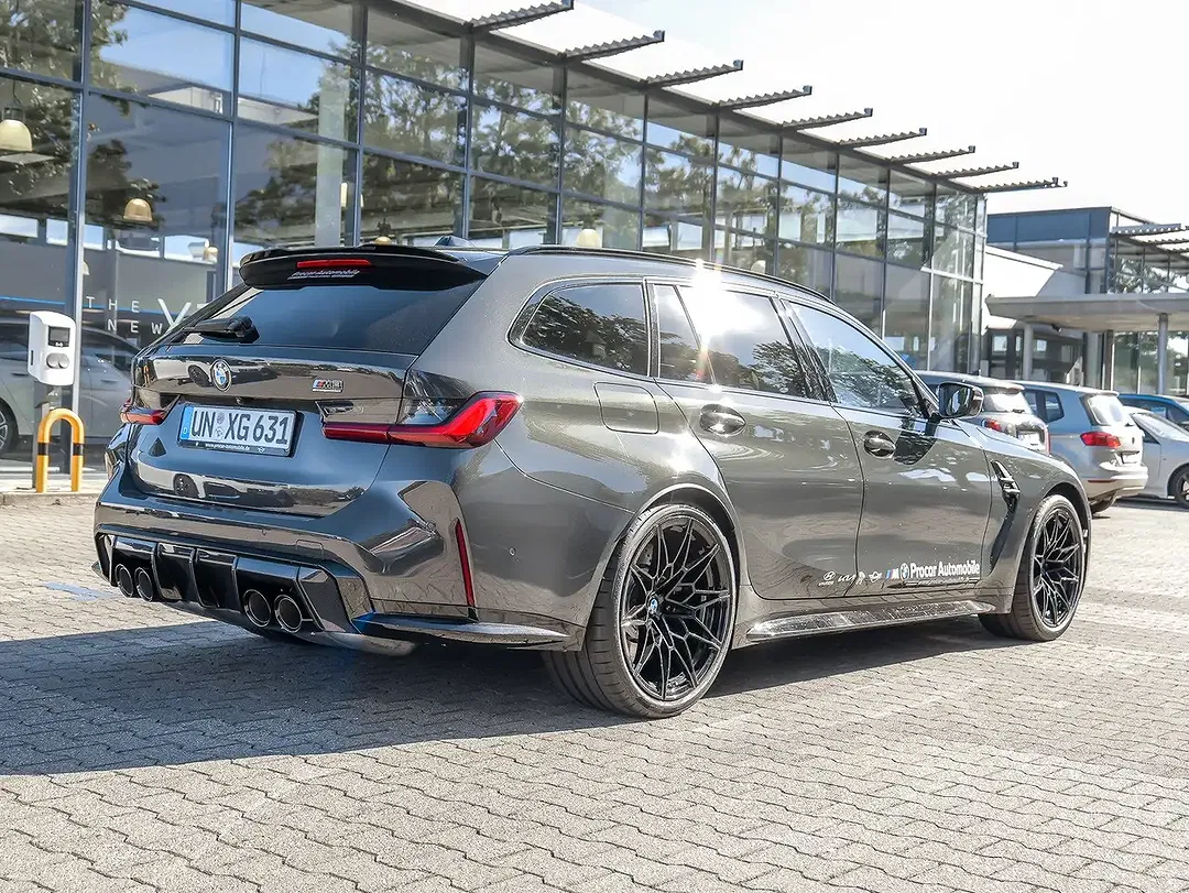 BMW M3 xDrive Competition Touring - foto 2