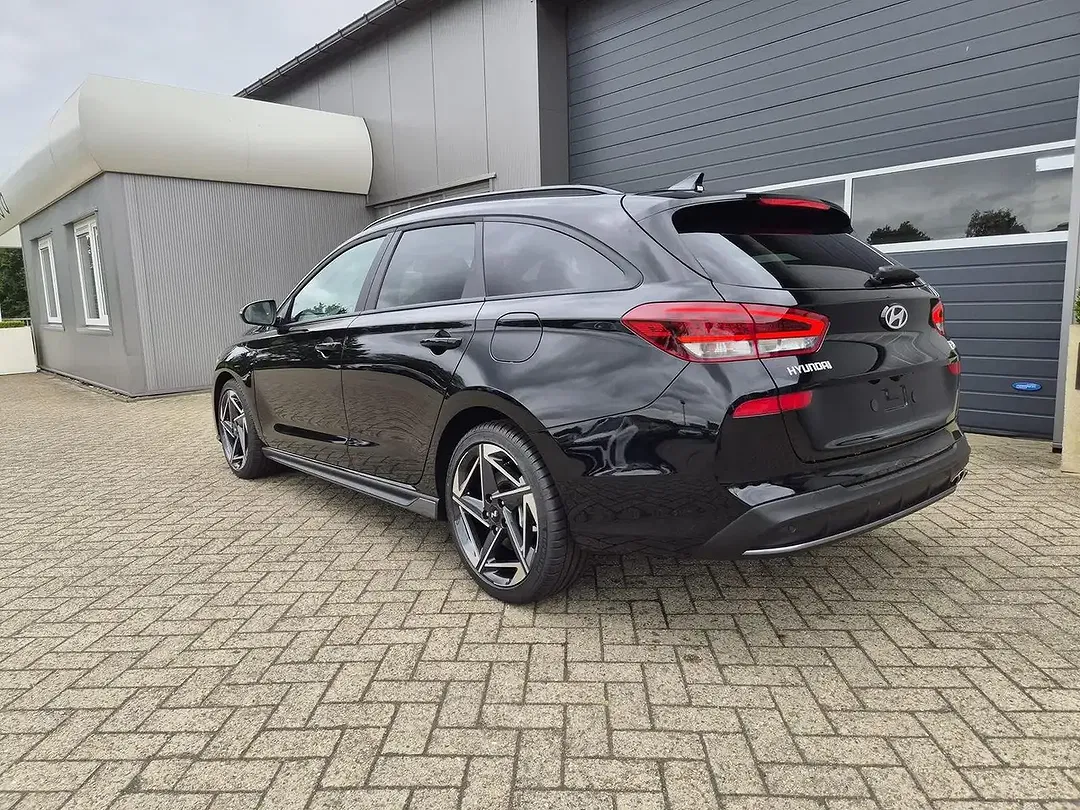 Hyundai i30 - Thumbnail 2