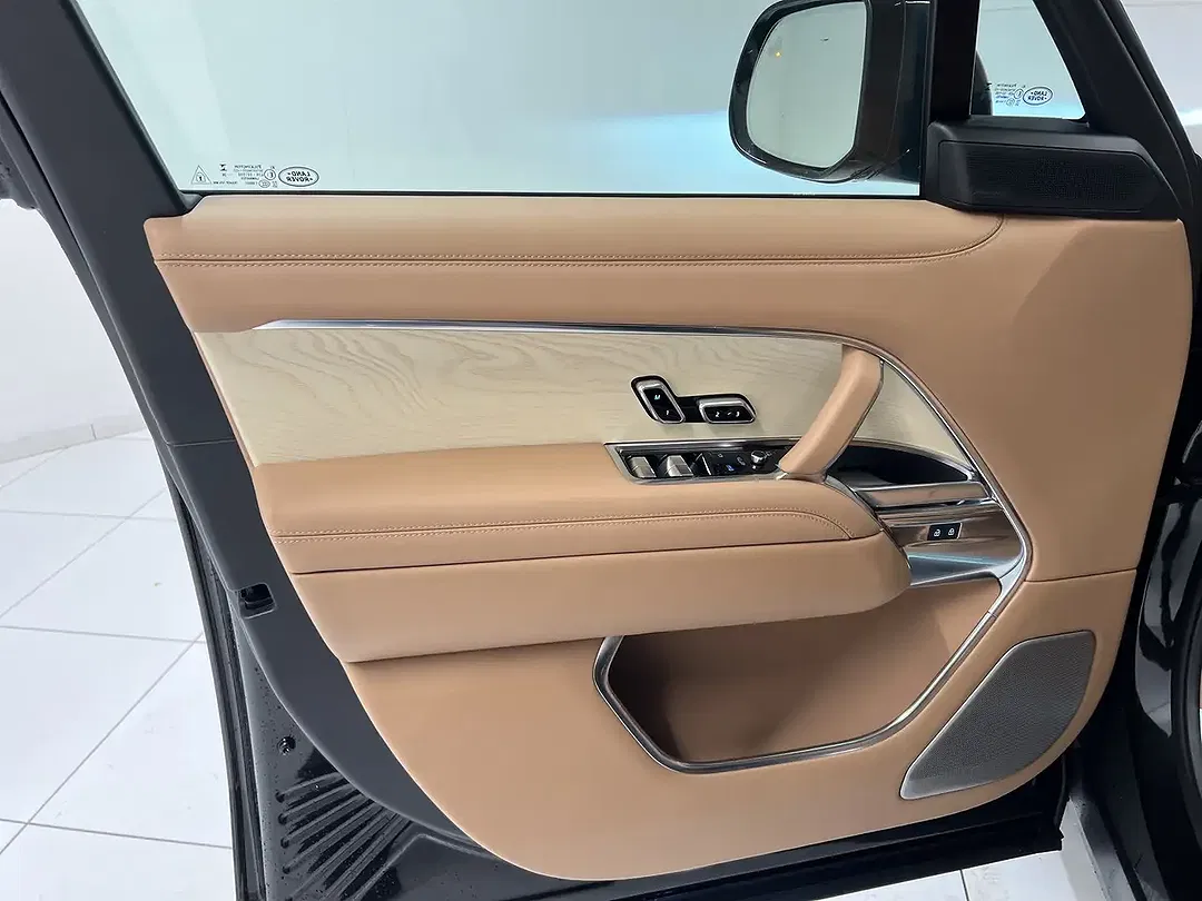 Land Rover Range Rover - Thumbnail 12