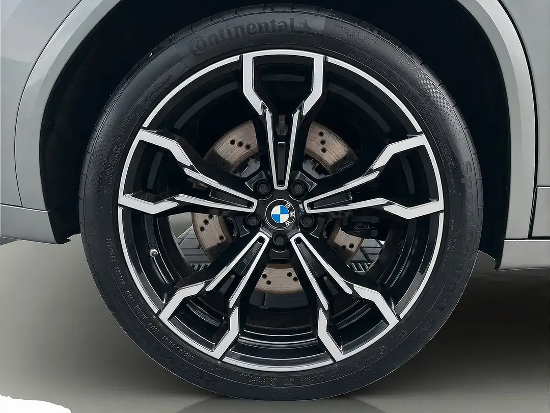 BMW X4 M - Thumbnail 10
