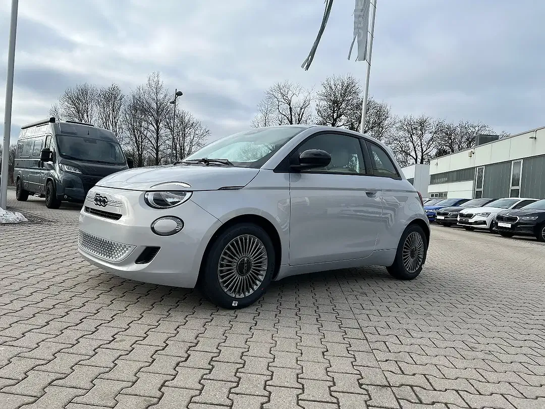 Fiat 500 - Thumbnail 1