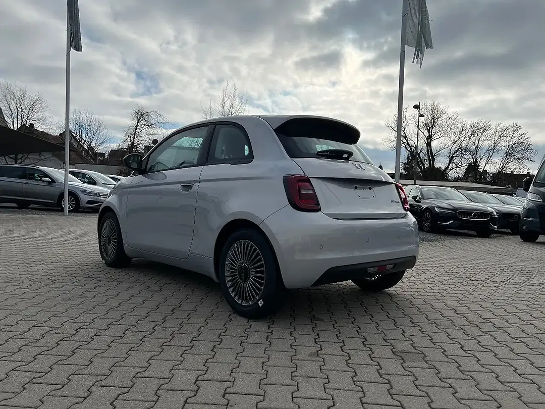 Fiat 500 - Thumbnail 2