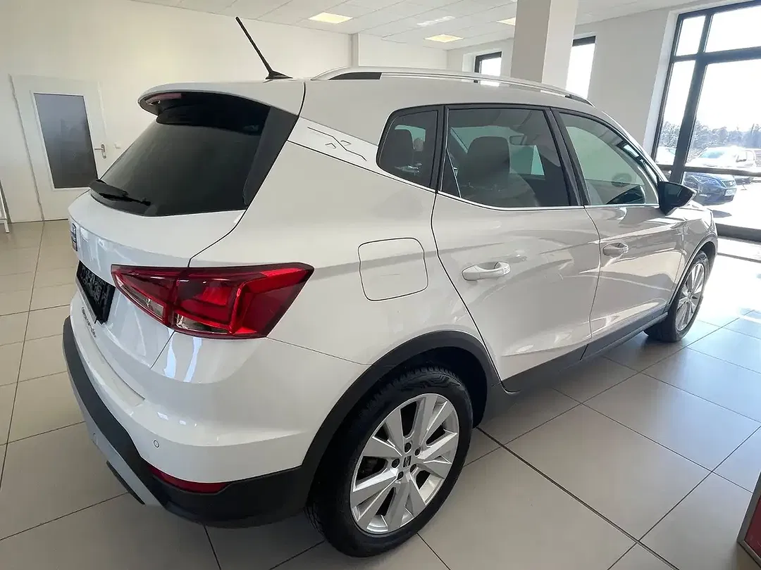 SEAT Arona - Thumbnail 8