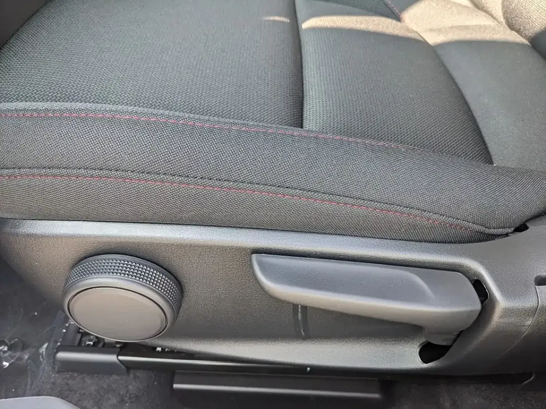 Mazda 3 - Thumbnail 11