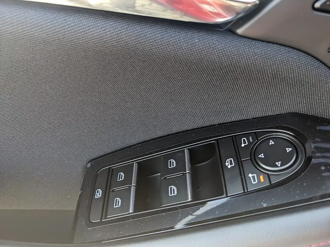 Mazda 3 - Thumbnail 13