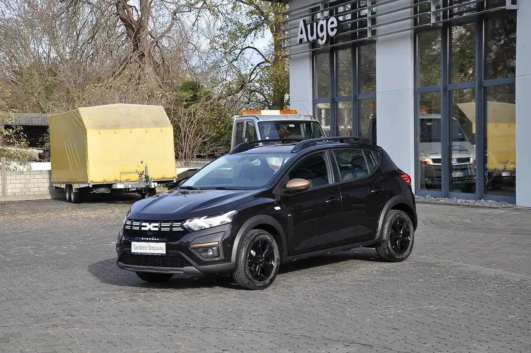 Dacia Sandero - Thumbnail 1