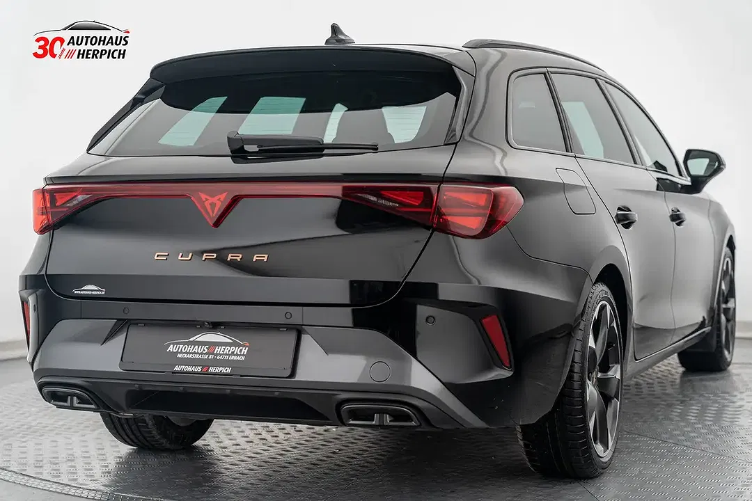 CUPRA Leon - Thumbnail 4