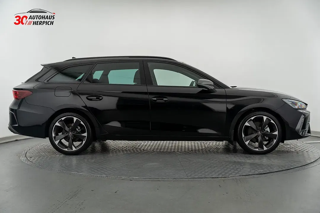 CUPRA Leon - Thumbnail 5