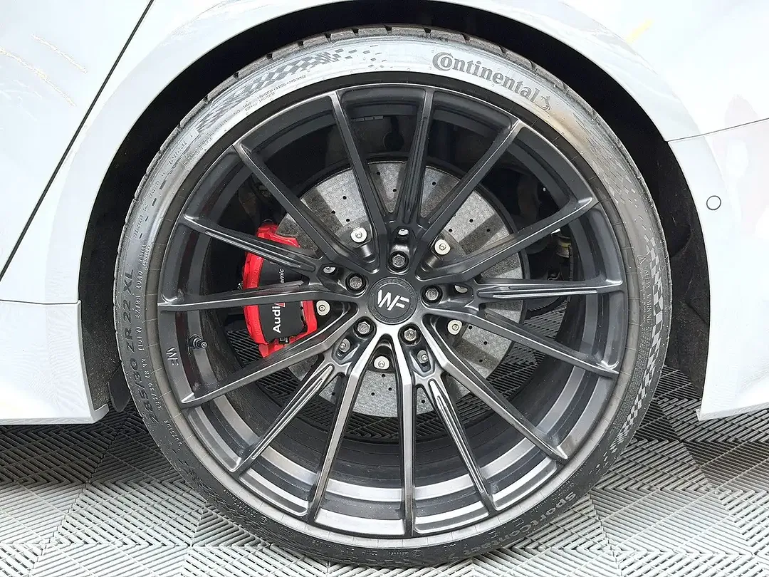 Audi RS6 - Thumbnail 10