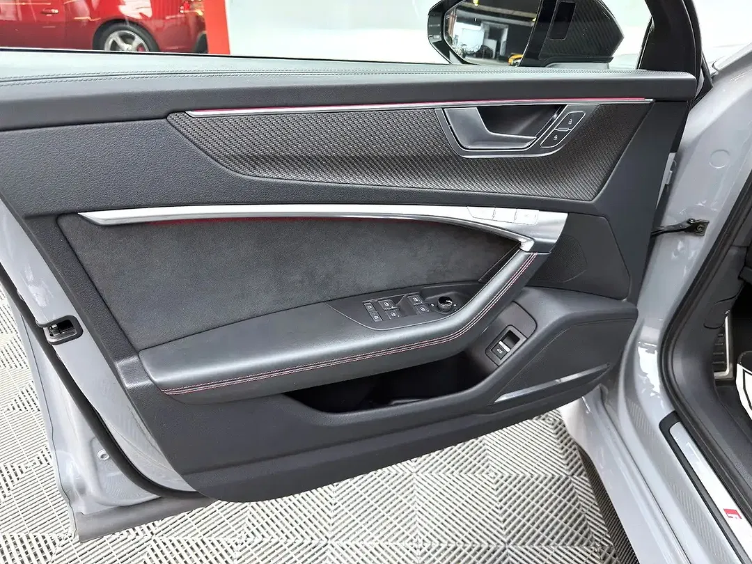 Audi RS6 - Thumbnail 14