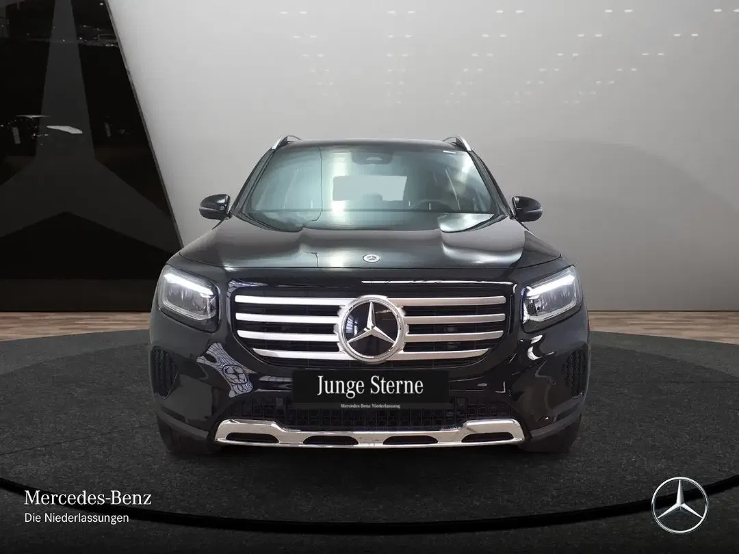 Mercedes-Benz GLB 220 - Thumbnail 2