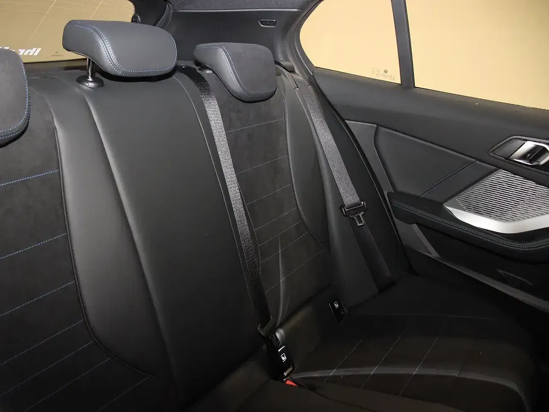 BMW 118 - Thumbnail 8