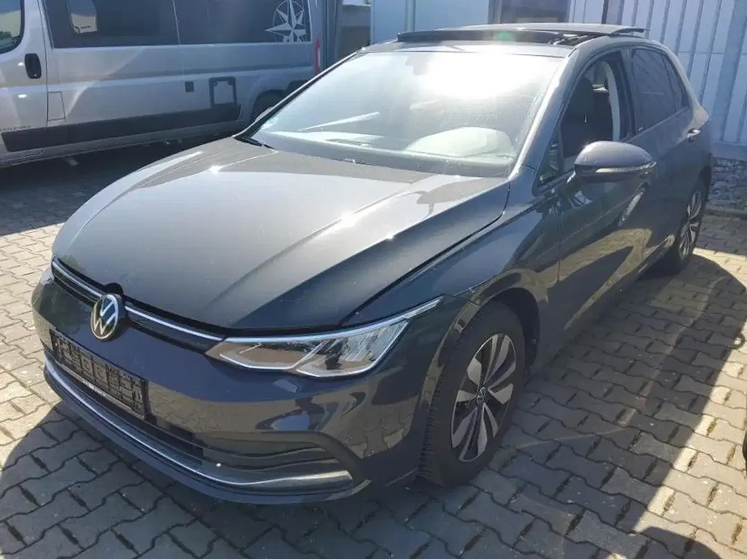 Volkswagen Golf - Thumbnail 1