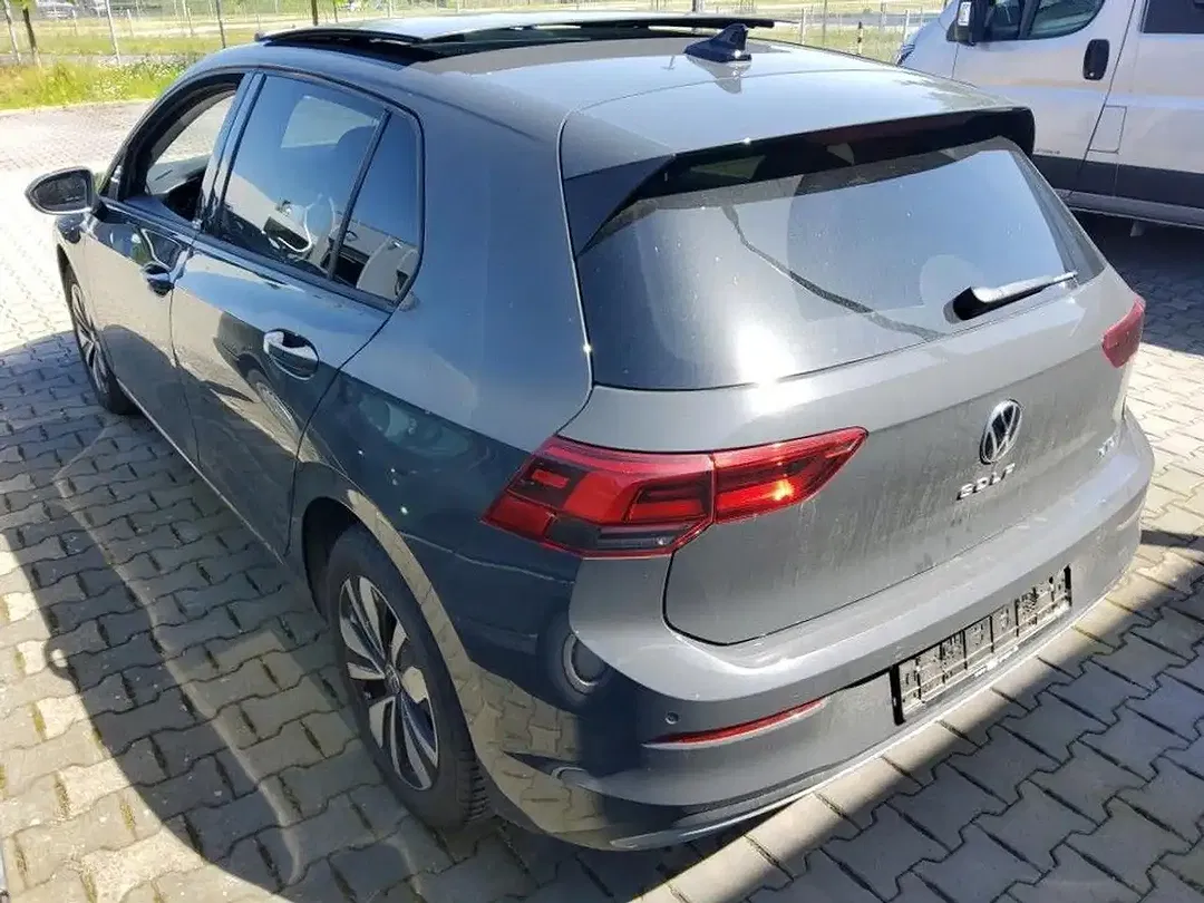 Volkswagen Golf - Thumbnail 2