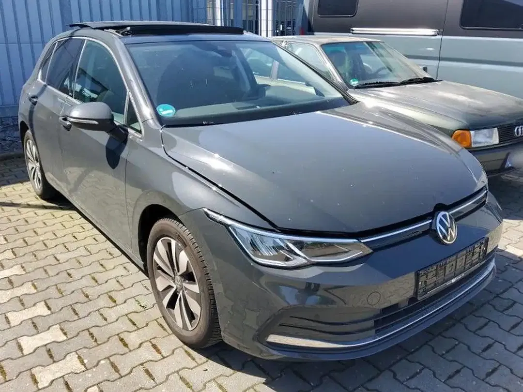 Volkswagen Golf - Thumbnail 3