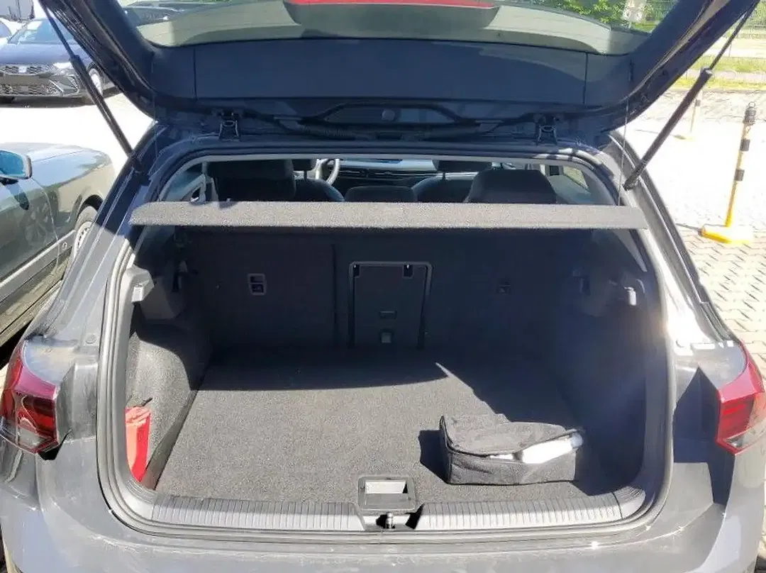 Volkswagen Golf - Thumbnail 8