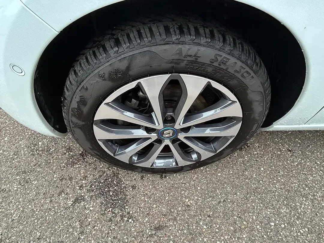 Renault ZOE - Thumbnail 3