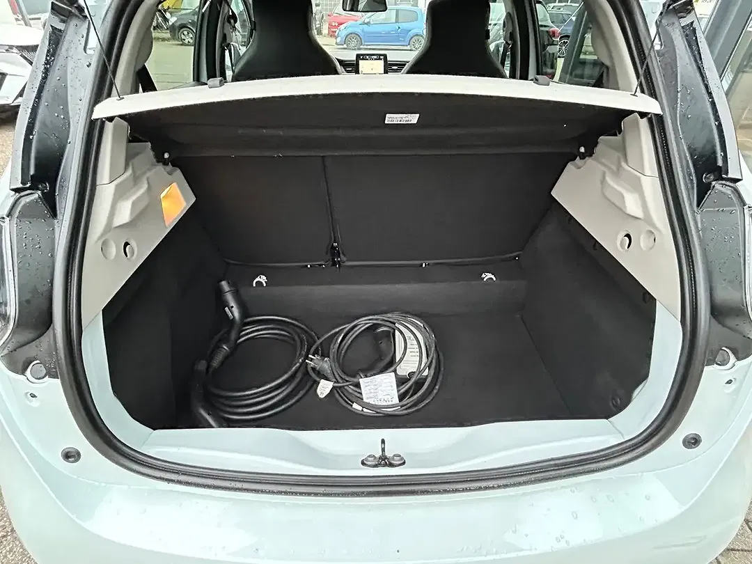 Renault ZOE - Thumbnail 6