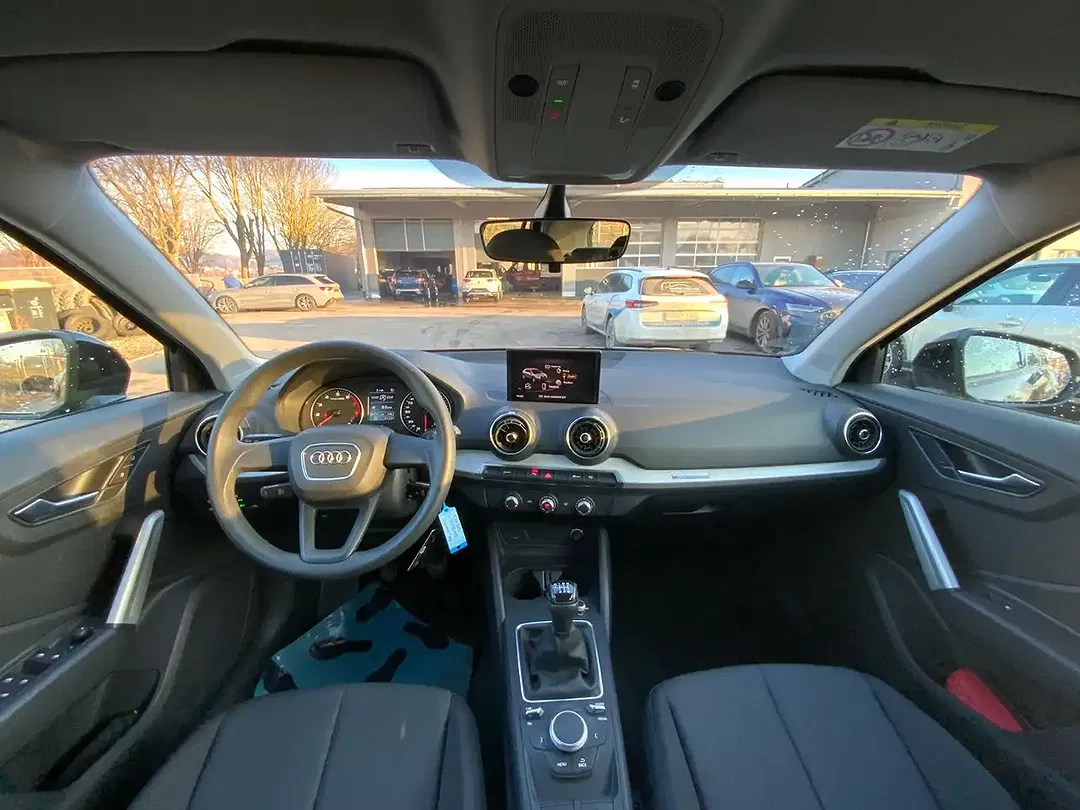 Audi Q2 - Thumbnail 11