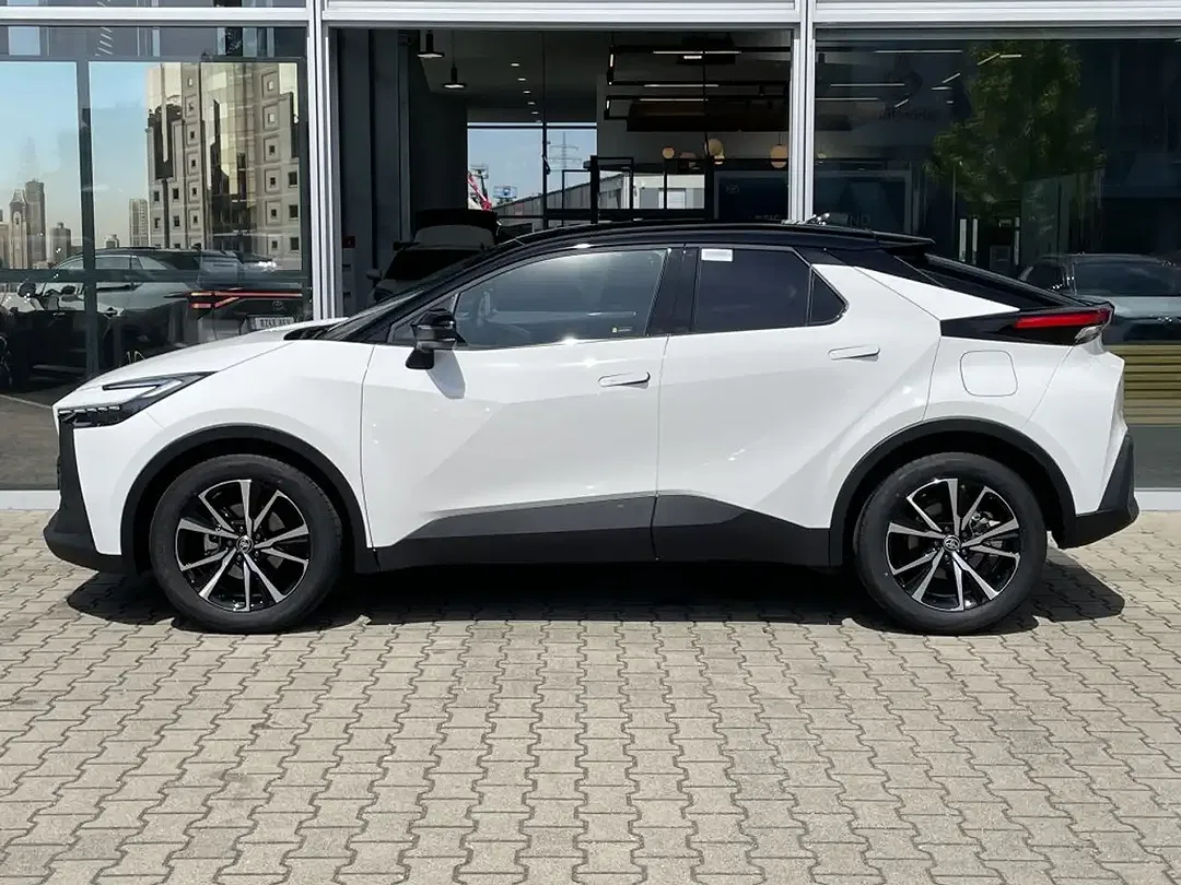 Toyota C-HR - Thumbnail 6