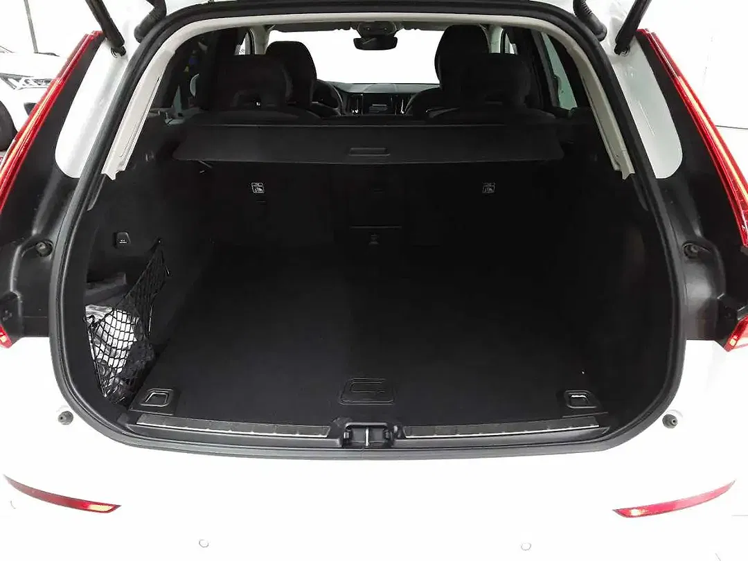 Volvo XC60 - Thumbnail 5