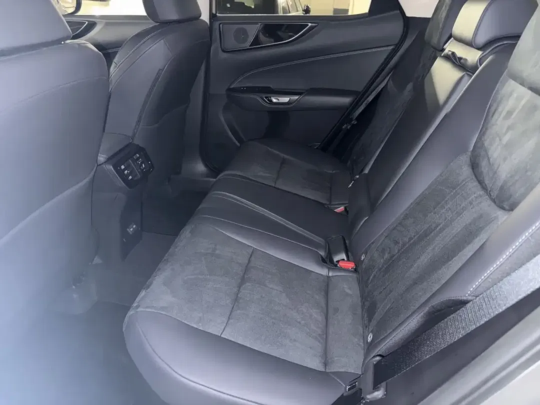 Lexus NX 350h - Thumbnail 5