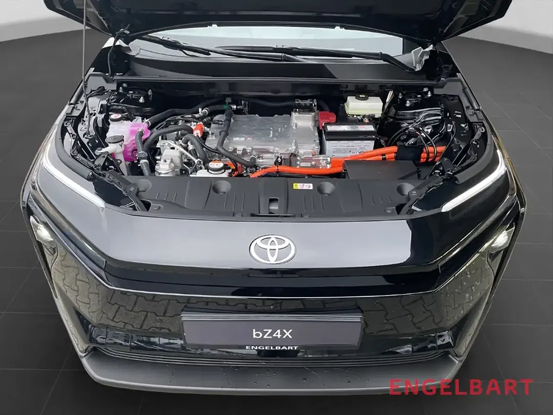 Toyota bZ4X - Thumbnail 13