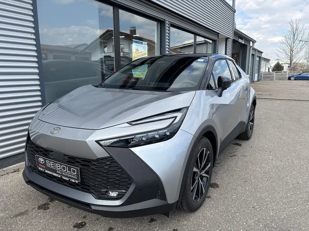 Toyota C-HR - Thumbnail 1