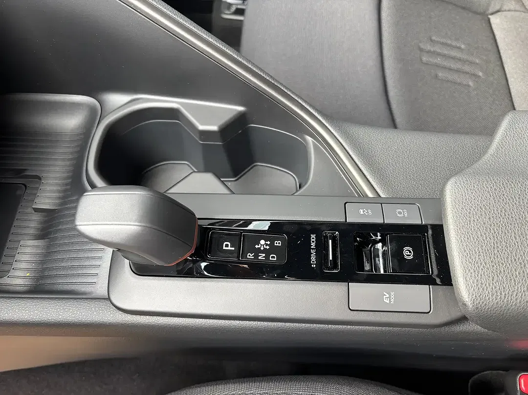 Toyota C-HR - Thumbnail 14