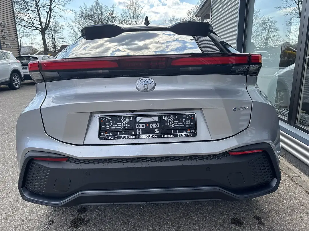 Toyota C-HR - Thumbnail 6